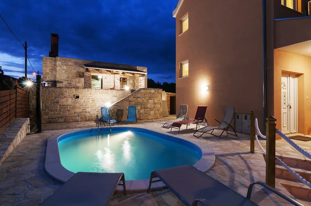 Villa Zubak Maslenica