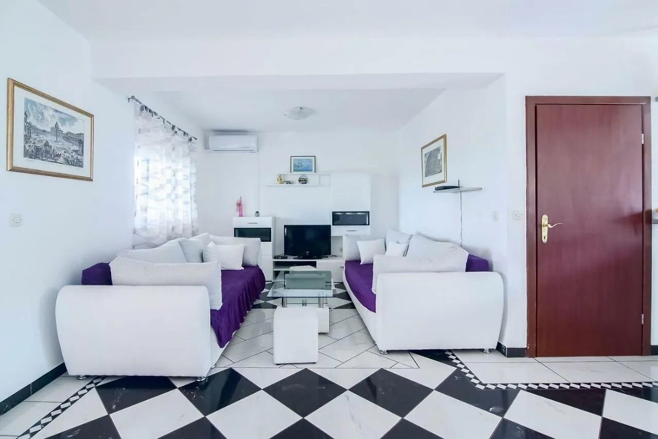 Villa Zubak Maslenica Kroatien