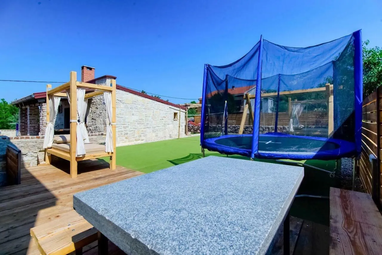 Villa Zubak Maslenica